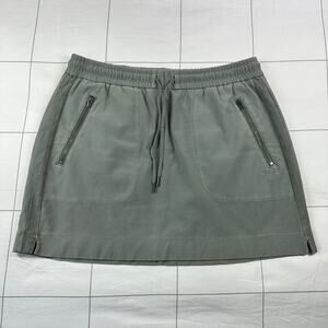 Athleta Skirt Womens 8 Green Farallon Utility Athleisure Modest Mini Casual Hike